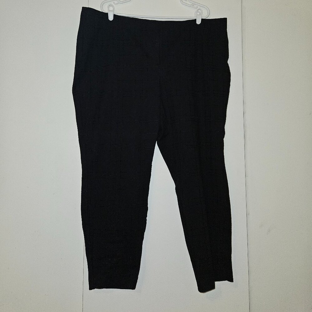 🤩3/$15! Afani Black Cropped Pants w Velvet Trim (24W)